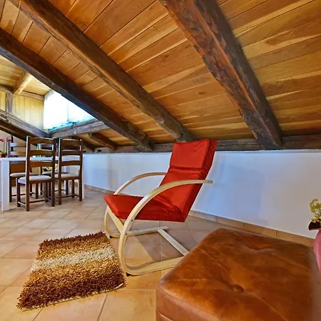 Alavanda - App S Bazenom Apartamento Poreč